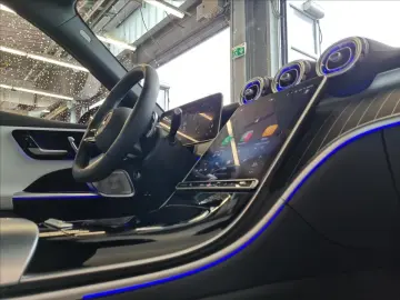 MERCEDES-BENZ Třídy C C 220d 4MATIC AMG Style Edition