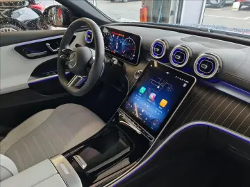 MERCEDES-BENZ Třídy C C 220d 4MATIC AMG Style Edition