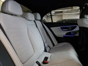 MERCEDES-BENZ Třídy C C 220d 4MATIC AMG Style Edition