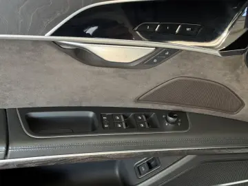 AUDI A8 50 TDI Q LM21 PANO AHK ST.HEIZ