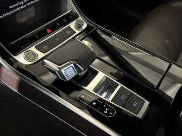 AUDI A8 50 TDI Q LM21 PANO AHK ST.HEIZ