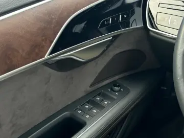 AUDI A8 50 TDI SPORT Massage OLED StdHzg. MATRIX Soft