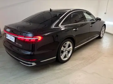 AUDI A8 60 TFSI e quattro  43 g km CO2