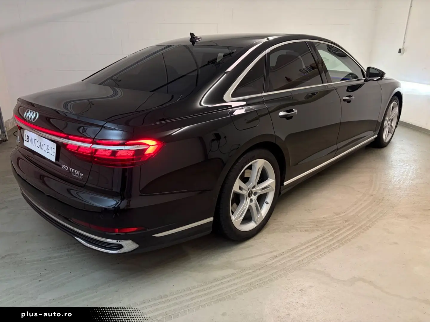 AUDI A8 60 TFSI e quattro  43 g km CO2