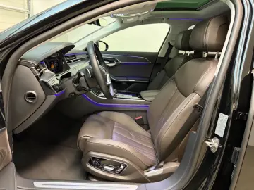 AUDI A8 60 TFSI e quattro  43 g km CO2