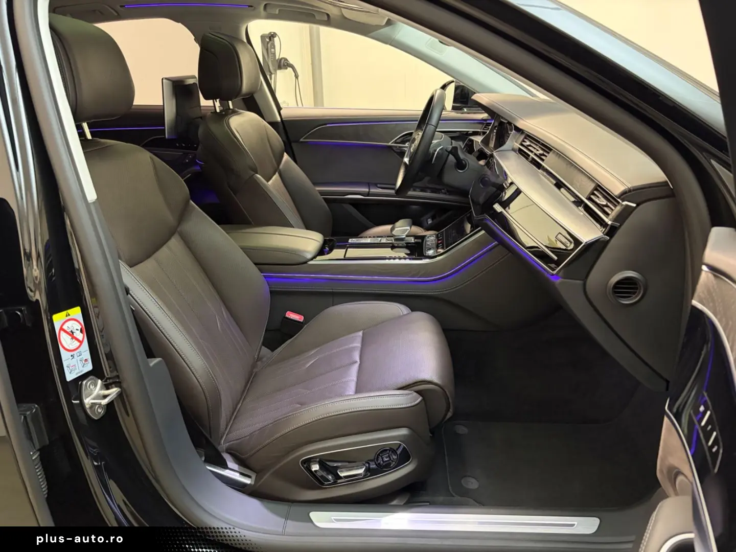 AUDI A8 60 TFSI e quattro  43 g km CO2