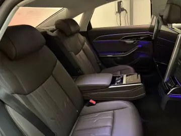 AUDI A8 60 TFSI e quattro  43 g km CO2