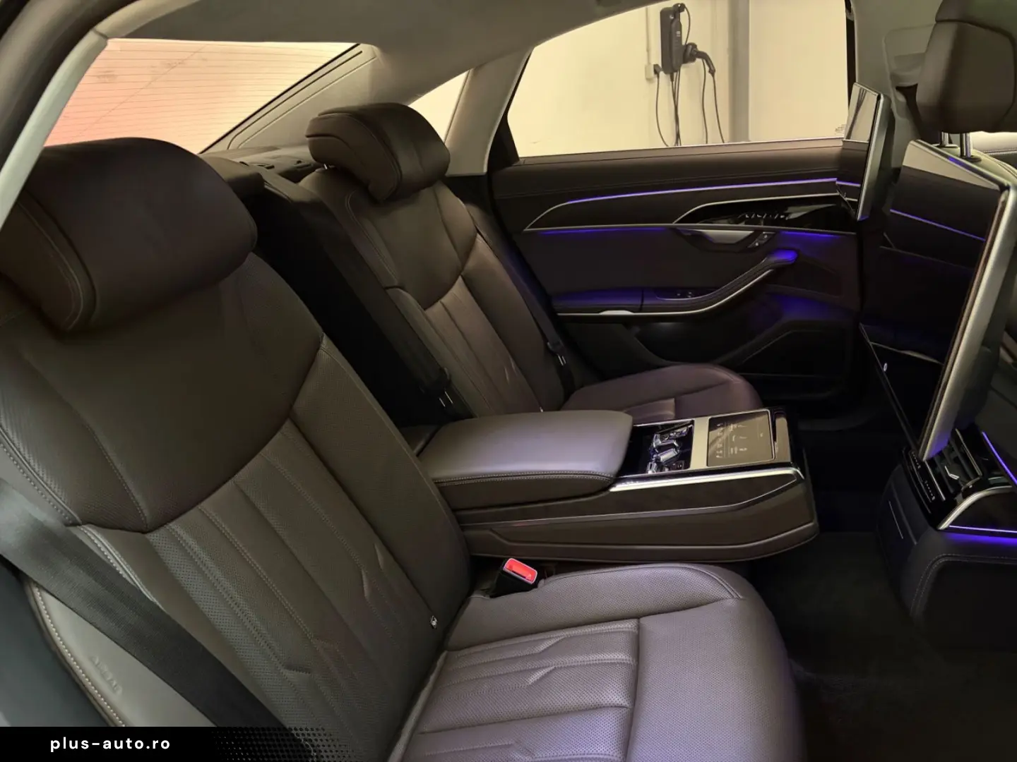 AUDI A8 60 TFSI e quattro  43 g km CO2