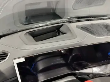 BMW M4 Cabrio Competition CARBON SITZE