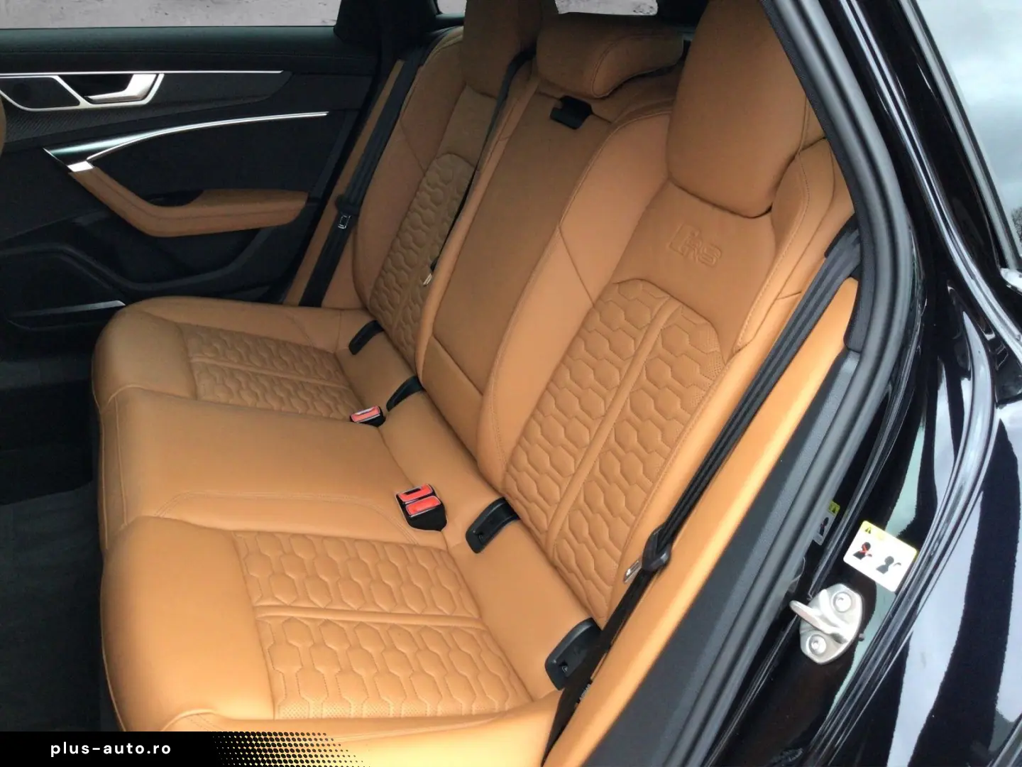 AUDI RS6 Avant 4.0TFSI qua Tiptr. KERAMIK HDMATRIX