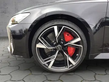 AUDI RS6 Avant 4.0TFSI qua Tiptr. KERAMIK HDMATRIX