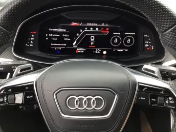 AUDI RS6 Avant 4.0TFSI qua Tiptr. KERAMIK HDMATRIX