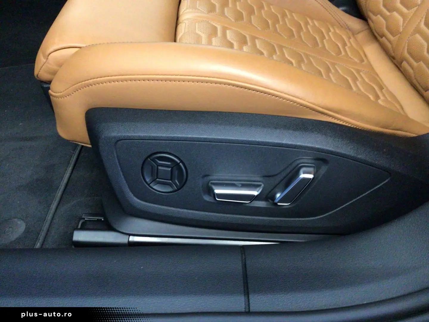 AUDI RS6 Avant 4.0TFSI qua Tiptr. KERAMIK HDMATRIX