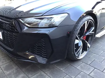 AUDI RS6 Avant 4.0TFSI qua Tiptr. KERAMIK HDMATRIX