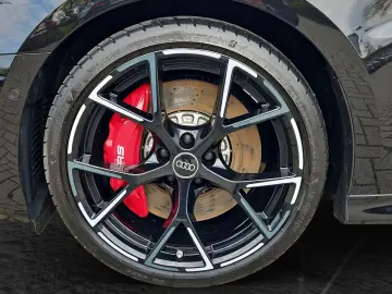 AUDI RS 3 Limousine S tronic quattro ASI LED 19-Zoll