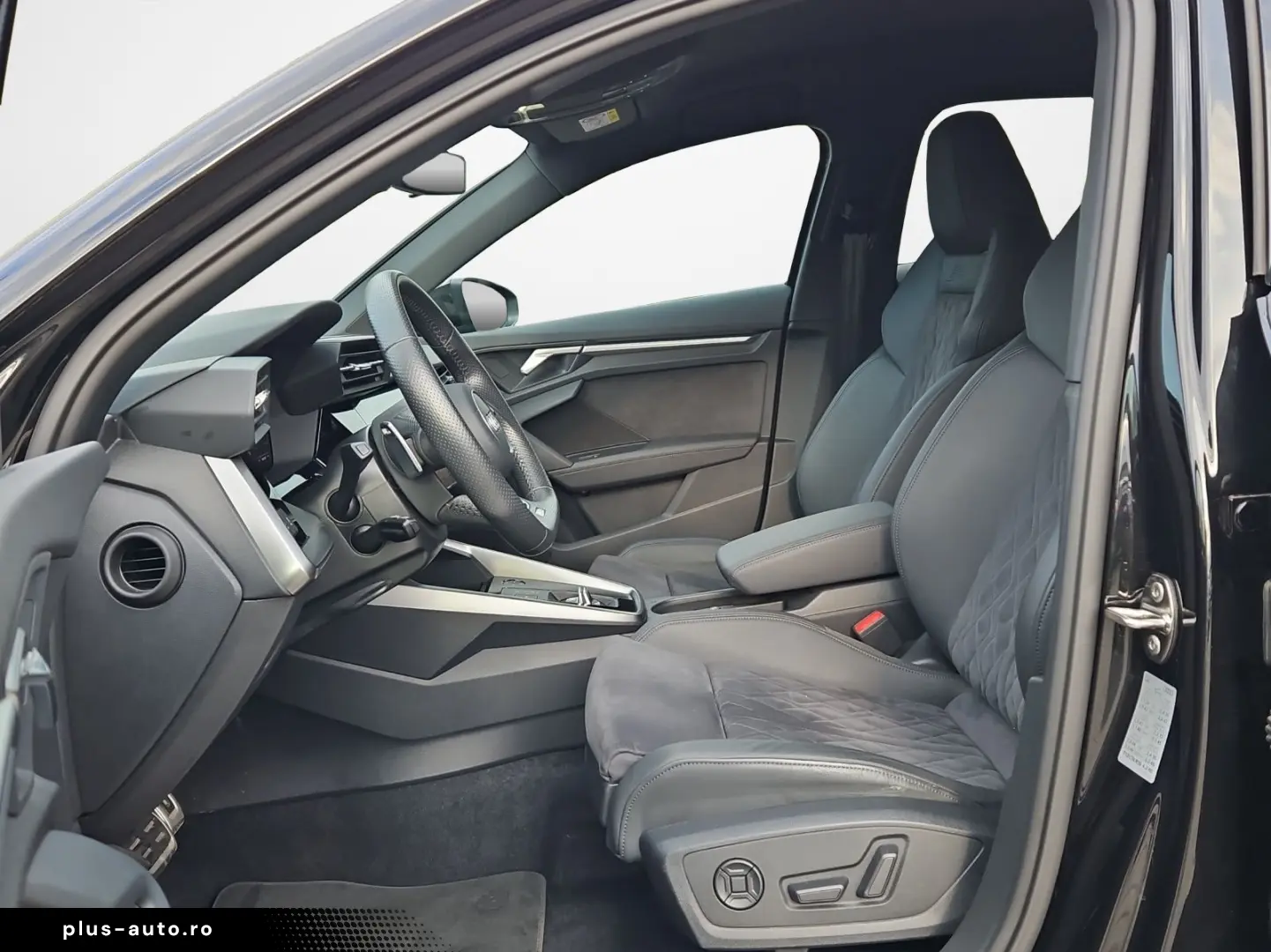 AUDI RS 3 Limousine S tronic quattro ASI LED 19-Zoll