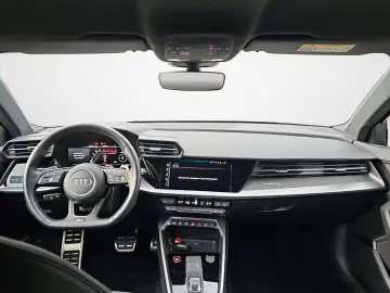 AUDI RS 3 Limousine S tronic quattro ASI LED 19-Zoll