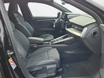 AUDI RS 3 Limousine S tronic quattro ASI LED 19-Zoll