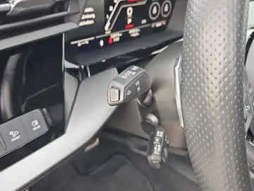 AUDI RS 3 Limousine S tronic quattro ASI LED 19-Zoll