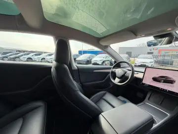 TESLA MODEL 3 LONG RANGE DUAL MOTOR   AMD RYZEN