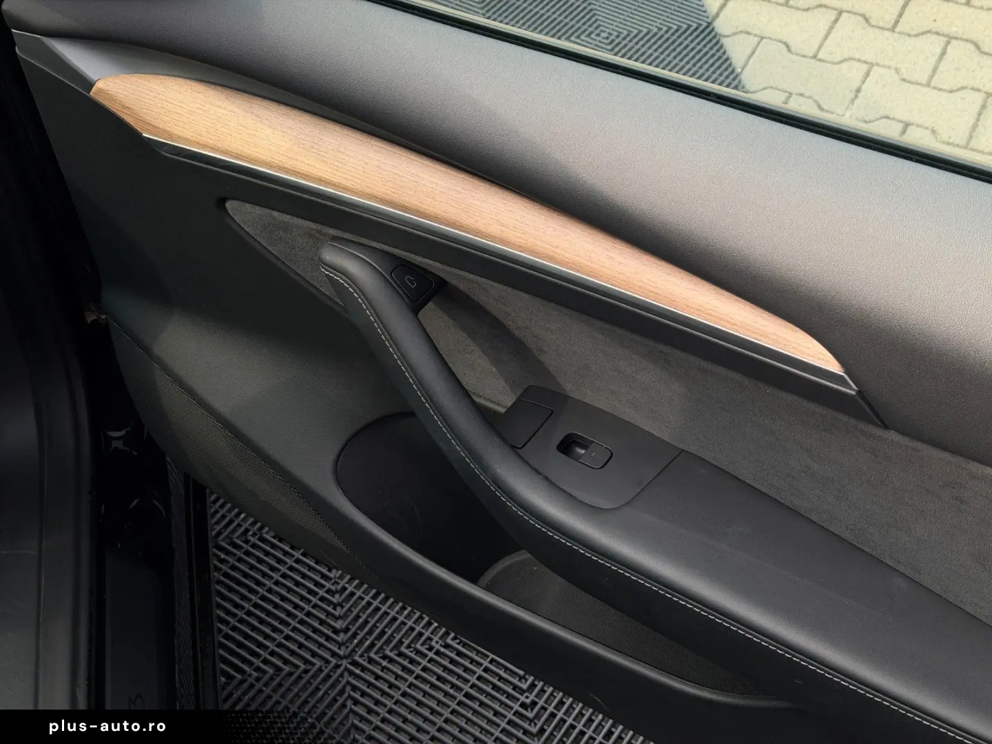 TESLA MODEL 3 LONG RANGE DUAL MOTOR   AMD RYZEN