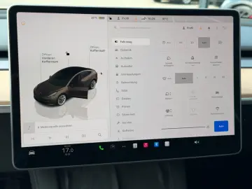 TESLA MODEL 3 LONG RANGE DUAL MOTOR   AMD RYZEN
