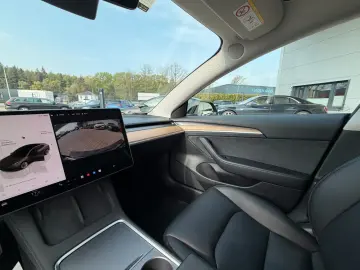 TESLA MODEL 3 LONG RANGE DUAL MOTOR   AMD RYZEN