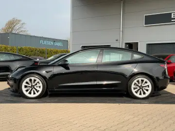 TESLA MODEL 3 LONG RANGE DUAL MOTOR   AMD RYZEN