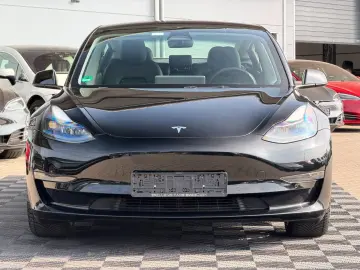 TESLA MODEL 3 LONG RANGE DUAL MOTOR   AMD RYZEN