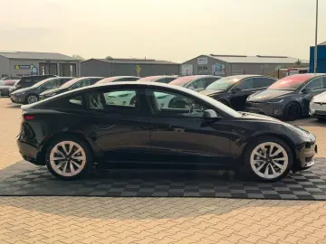 TESLA MODEL 3 LONG RANGE DUAL MOTOR   AMD RYZEN