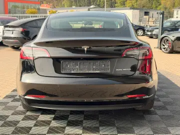 TESLA MODEL 3 LONG RANGE DUAL MOTOR   AMD RYZEN