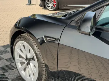 TESLA MODEL 3 LONG RANGE DUAL MOTOR   AMD RYZEN