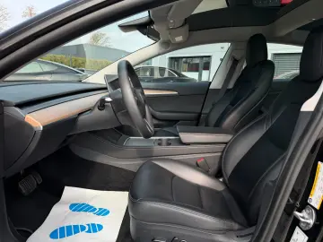 TESLA MODEL 3 LONG RANGE DUAL MOTOR   AMD RYZEN