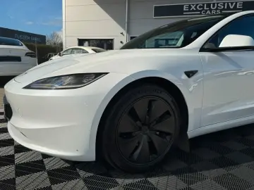TESLA MODEL 3 HIGHLAND LR AWD   HW4   TOW PACKAGE