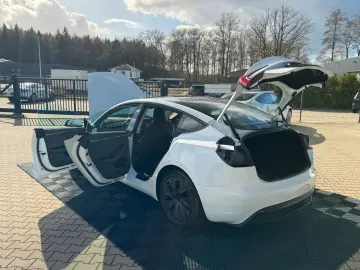 TESLA MODEL 3 HIGHLAND LR AWD   HW4   TOW PACKAGE