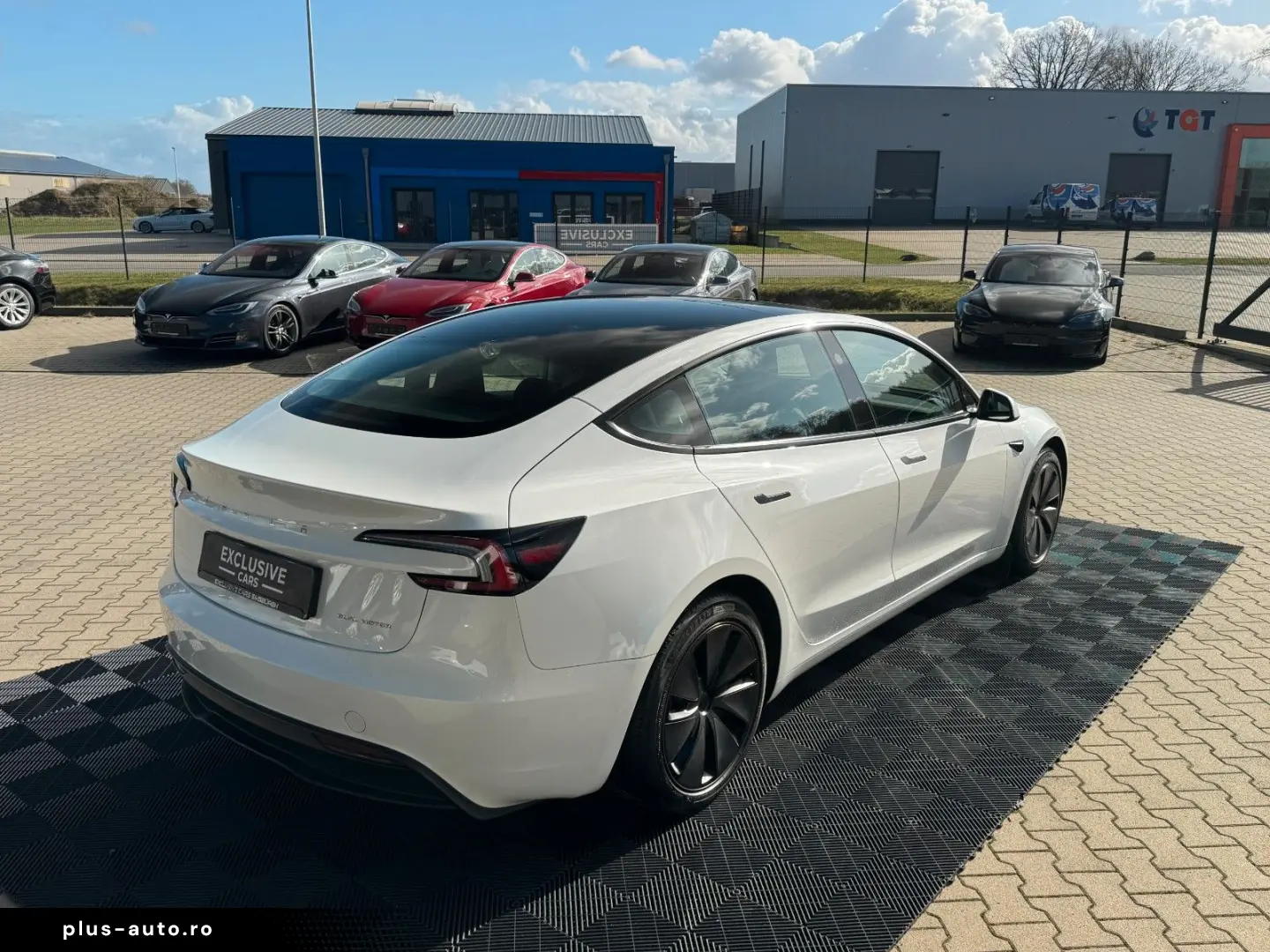 TESLA MODEL 3 HIGHLAND LR AWD   HW4   TOW PACKAGE