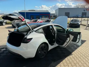 TESLA MODEL 3 HIGHLAND LR AWD   HW4   TOW PACKAGE