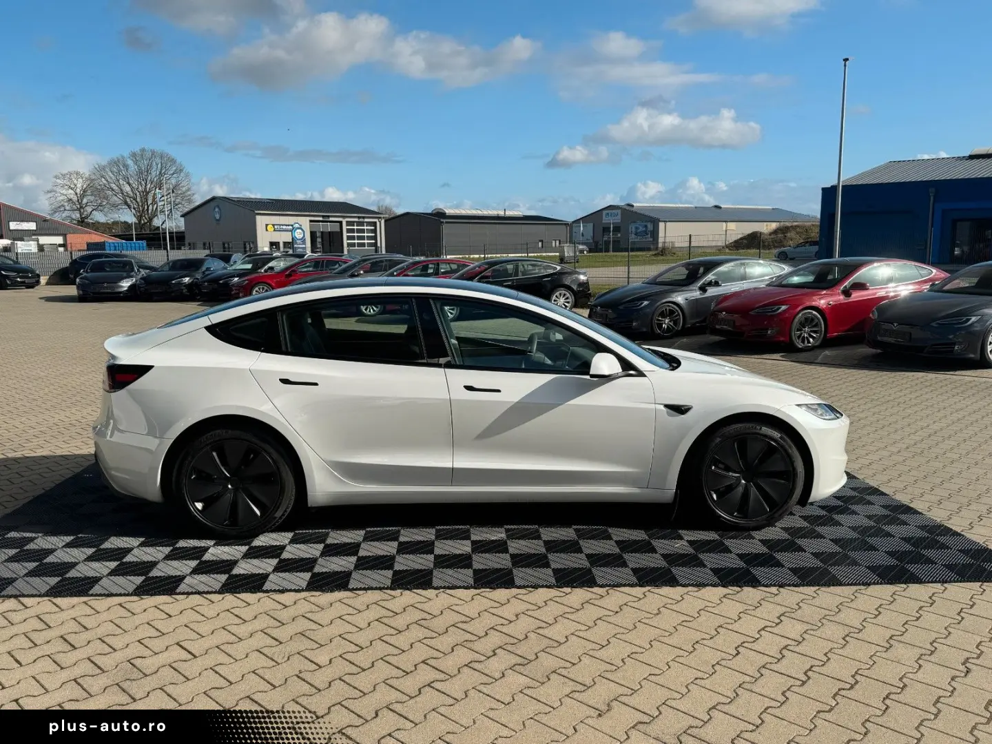 TESLA MODEL 3 HIGHLAND LR AWD   HW4   TOW PACKAGE