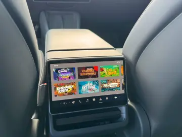 TESLA MODEL 3 HIGHLAND LR AWD   HW4   TOW PACKAGE