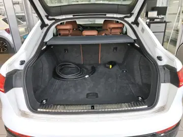 AUDI Q8 SPORTBACK E-TRON SLINE MATRIX LANE ACC 360CAM