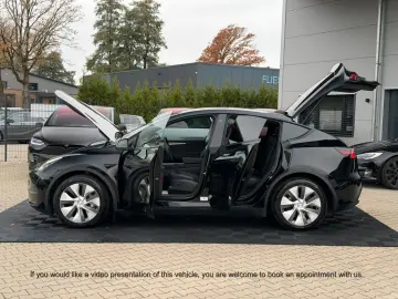 TESLA MODEL Y LONG RANGE AWD   AMD RYZEN