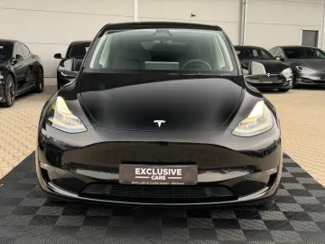 TESLA MODEL Y LONG RANGE AWD   AMD RYZEN