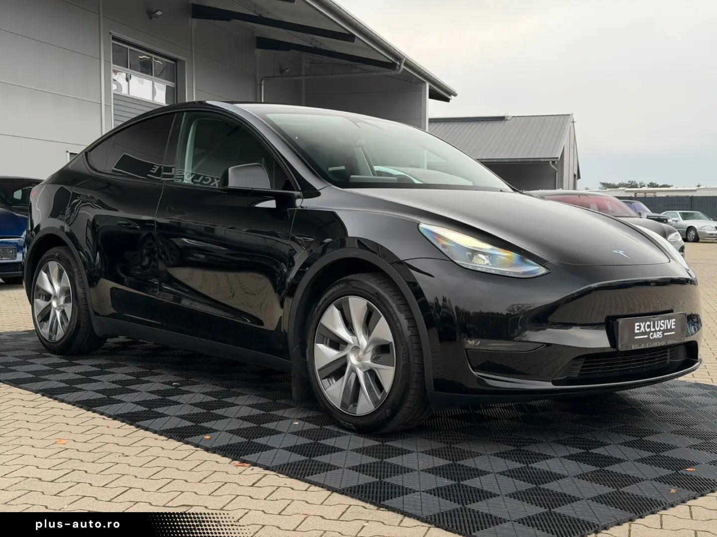 TESLA MODEL Y LONG RANGE AWD   AMD RYZEN