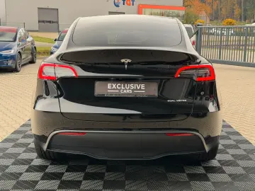 TESLA MODEL Y LONG RANGE AWD   AMD RYZEN