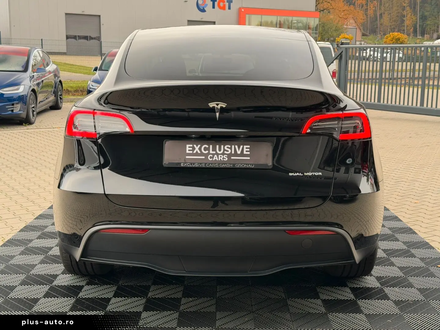 TESLA MODEL Y LONG RANGE AWD   AMD RYZEN