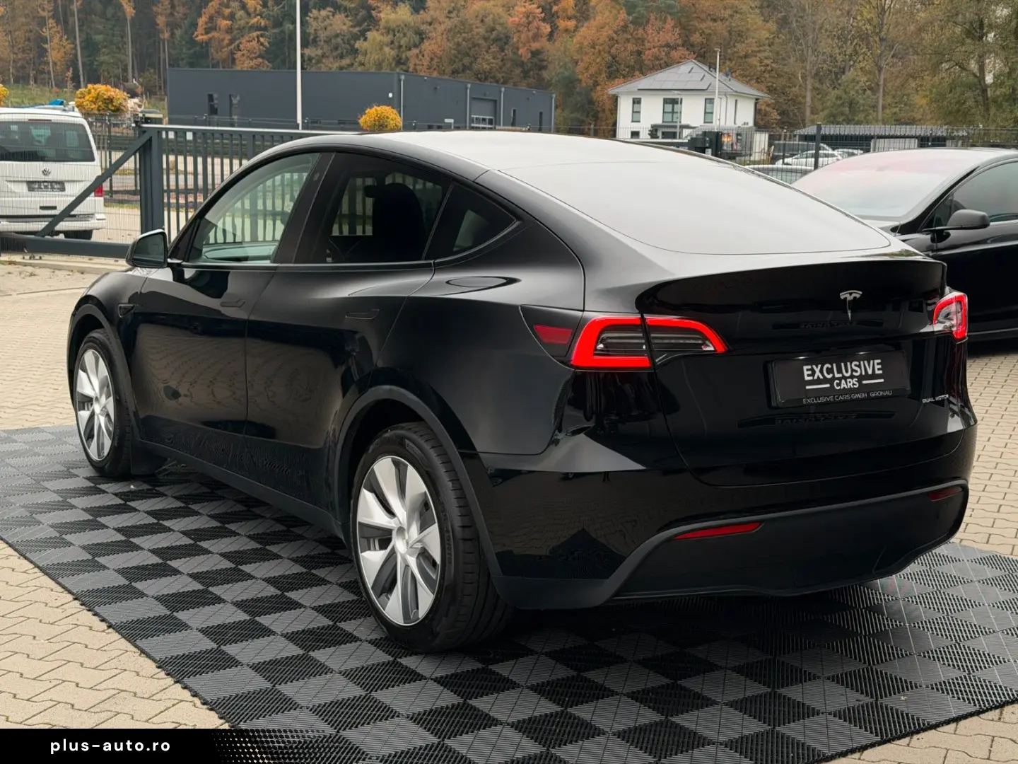 TESLA MODEL Y LONG RANGE AWD   AMD RYZEN