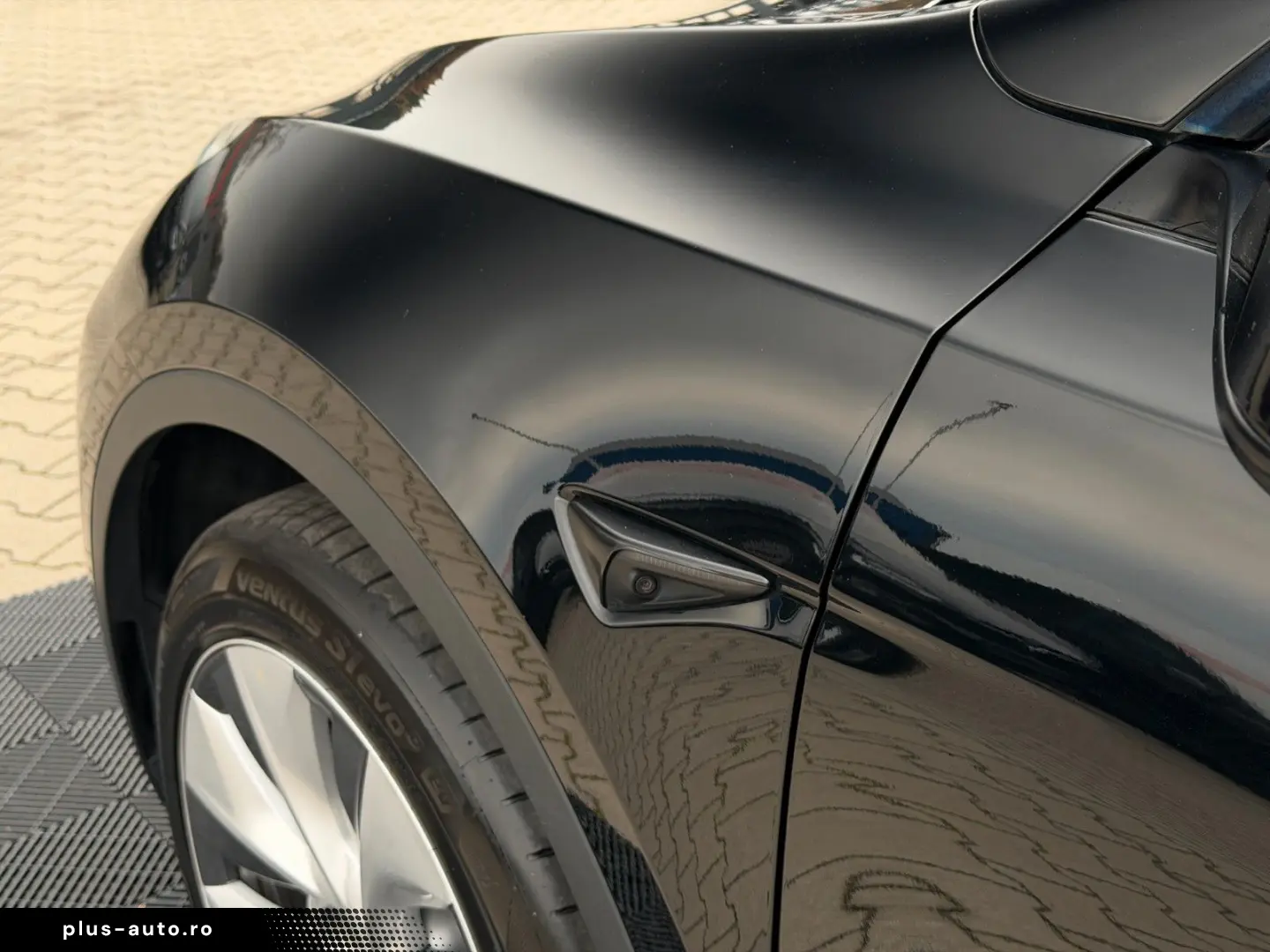 TESLA MODEL Y LONG RANGE AWD   AMD RYZEN