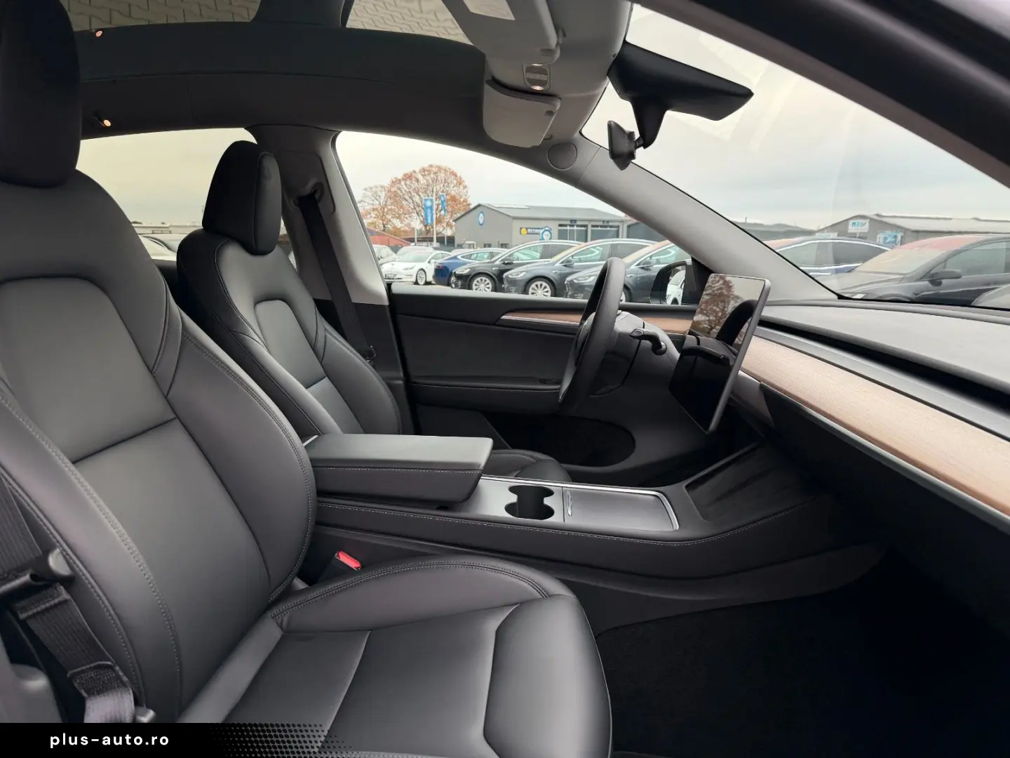 TESLA MODEL Y LONG RANGE AWD   AMD RYZEN