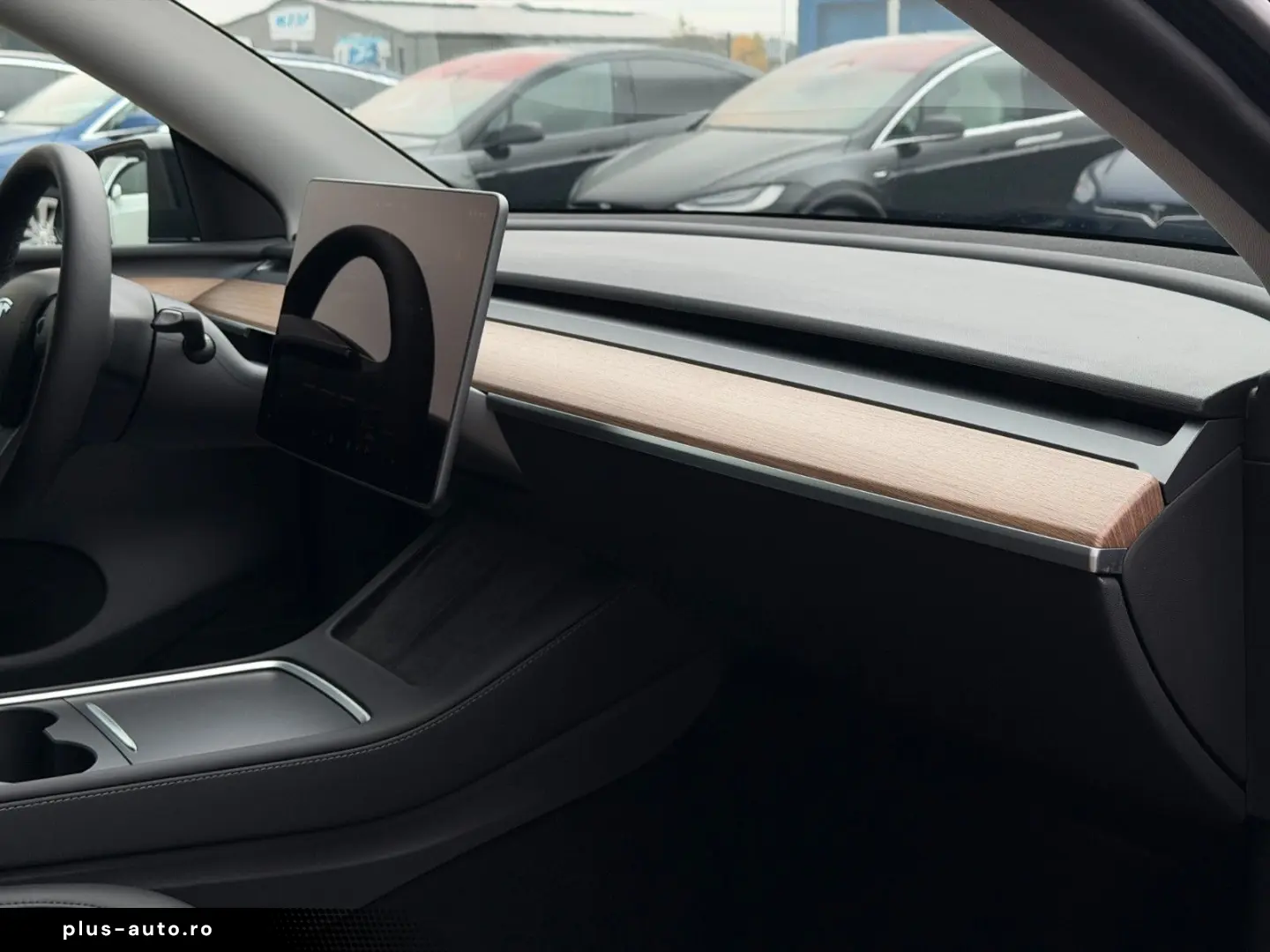 TESLA MODEL Y LONG RANGE AWD   AMD RYZEN