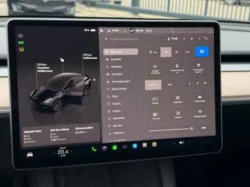 TESLA MODEL Y LONG RANGE AWD   AMD RYZEN